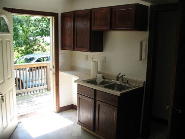 338 Bostwick St N - Photo 3 of 10