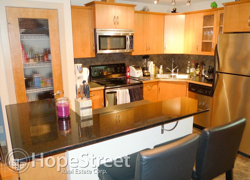 317 19 Avenue SW - Photo 2 of 7