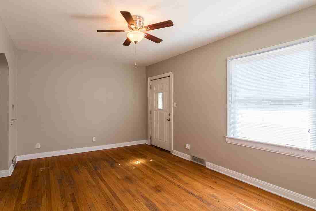 1037 23rd Ave - Photo 2 of 6