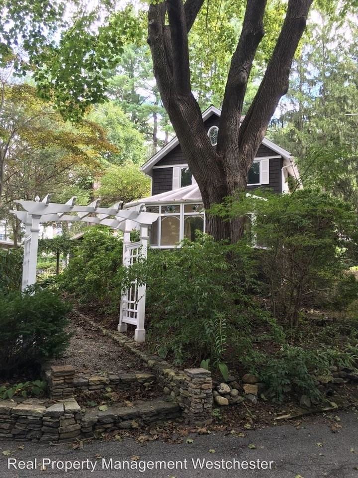 28 Maple Ave - Photo 2 of 20