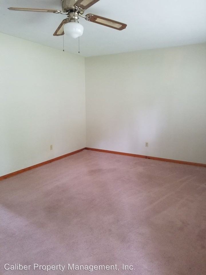 431 Sunset Ave - Photo 3 of 16