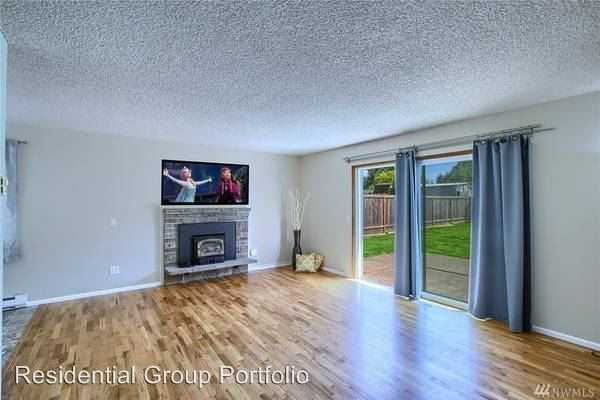 2005 S 252nd St - Photo 2 of 7