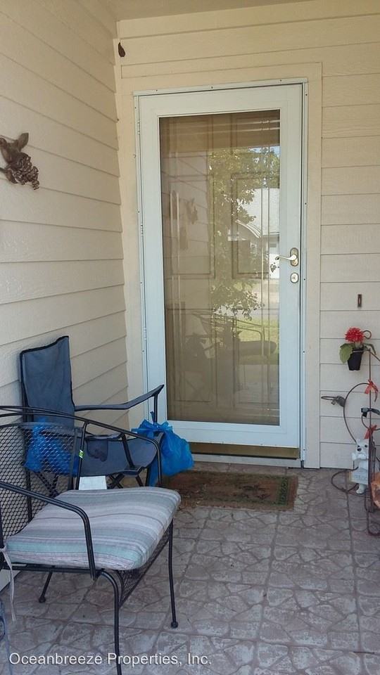 790 Pine Shores Cir - Photo 3 of 12