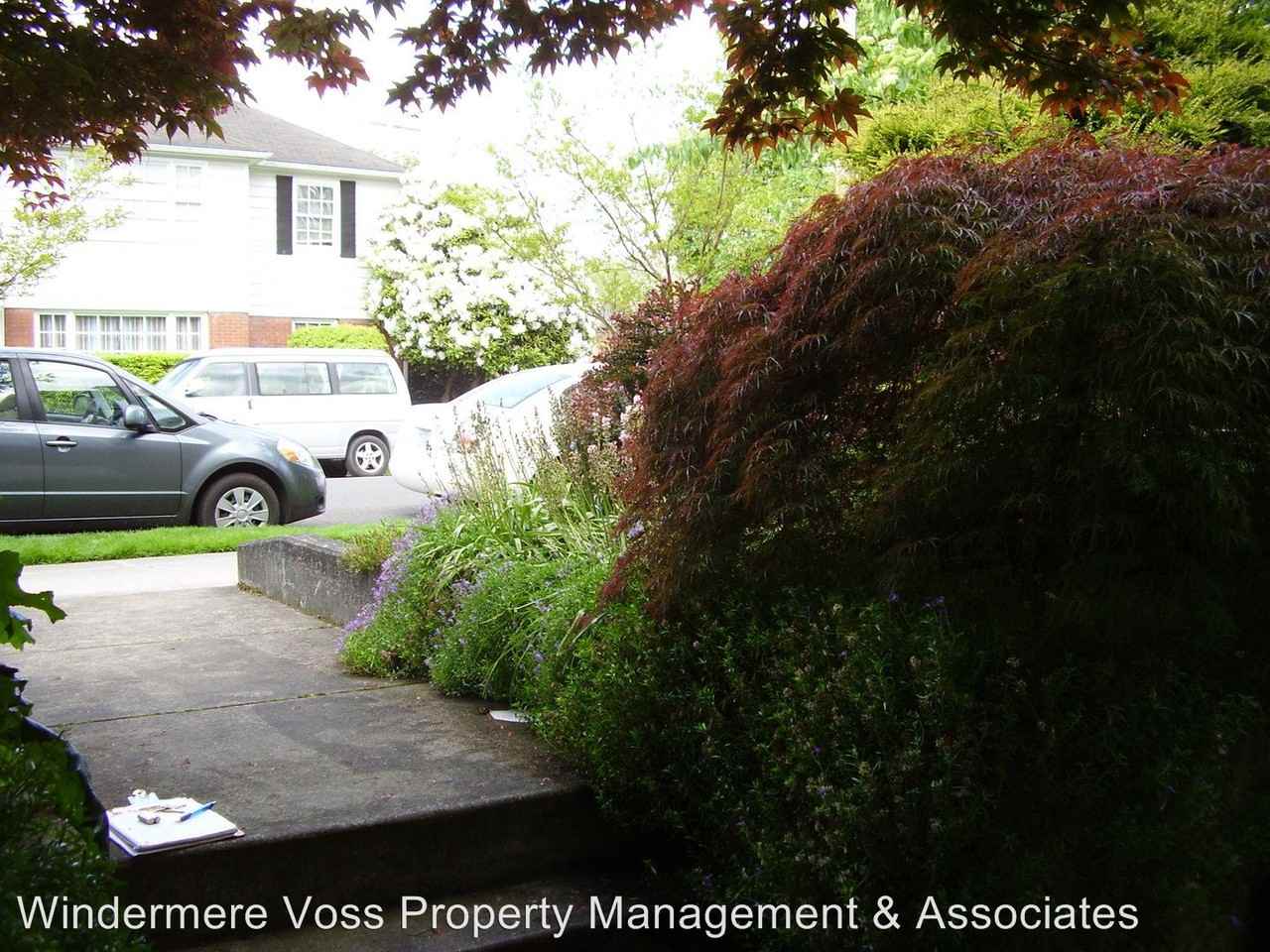 2208 NE Schuyler St #5 - Photo 3 of 20