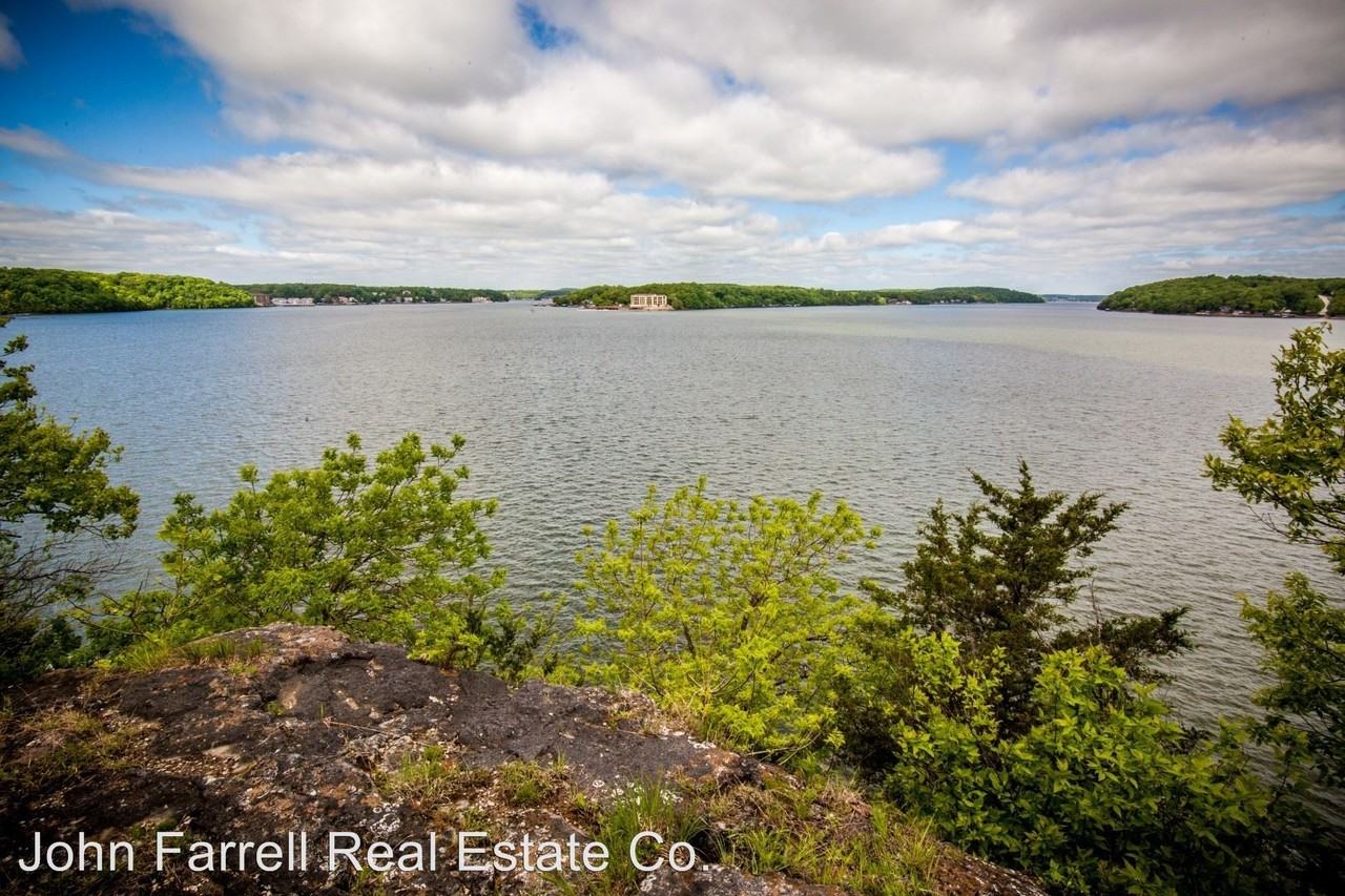 4690 Pier 31 Rd - Photo 2 of 33