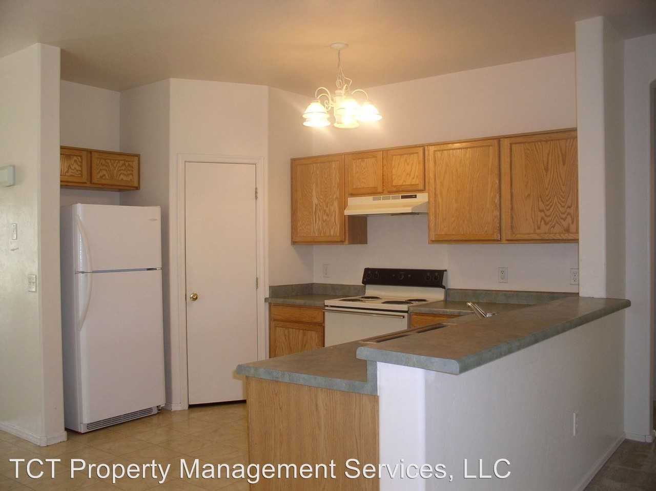 2494 E Del Rio Ct - Photo 3 of 7