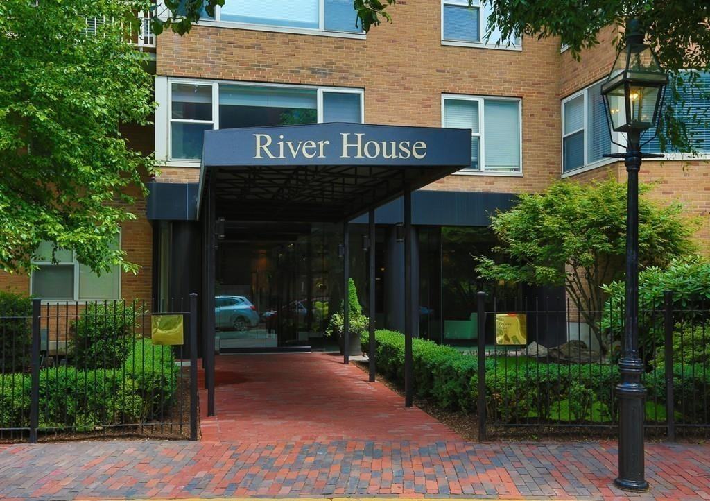 145 Pinckney St #132