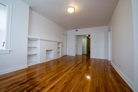 7955 S Bishop - Photo 3 of 8