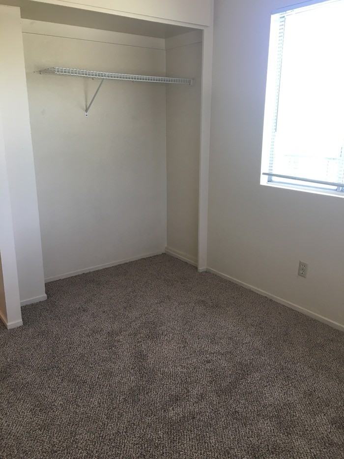 1802 Edgemont Way #B - Photo 3 of 5