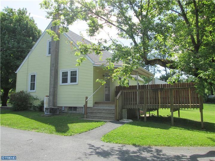 1534 Chestnut Ridge Rd - Photo 2 of 9