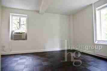 Stuyvesant Oval #12B