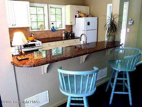 852 Mosiers Knob Rd - Photo 2 of 16