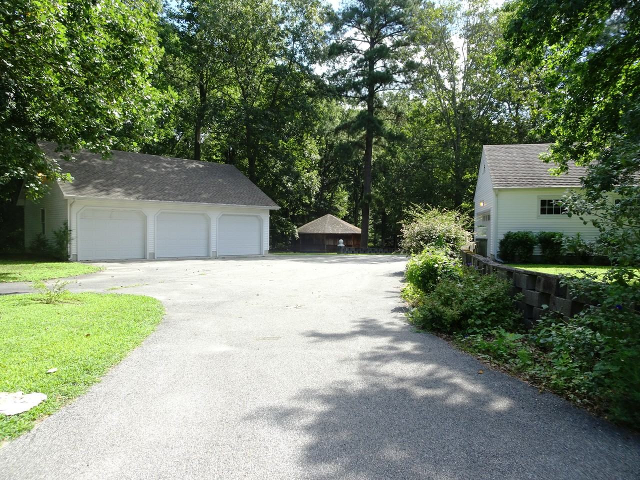 428 Harrington Ave - Photo 3 of 23