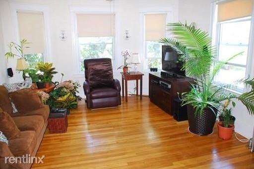 28 Clifford St - Photo 3 of 7