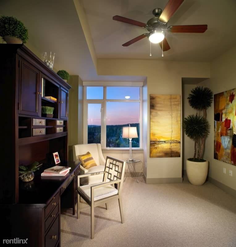 Ashton Bellevue - Photo 2 of 11