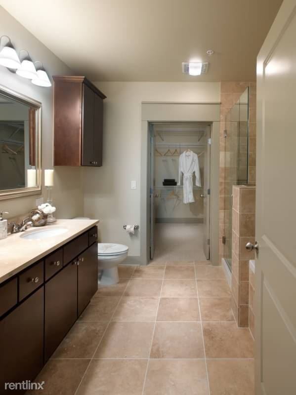 Ashton Bellevue - Photo 3 of 11