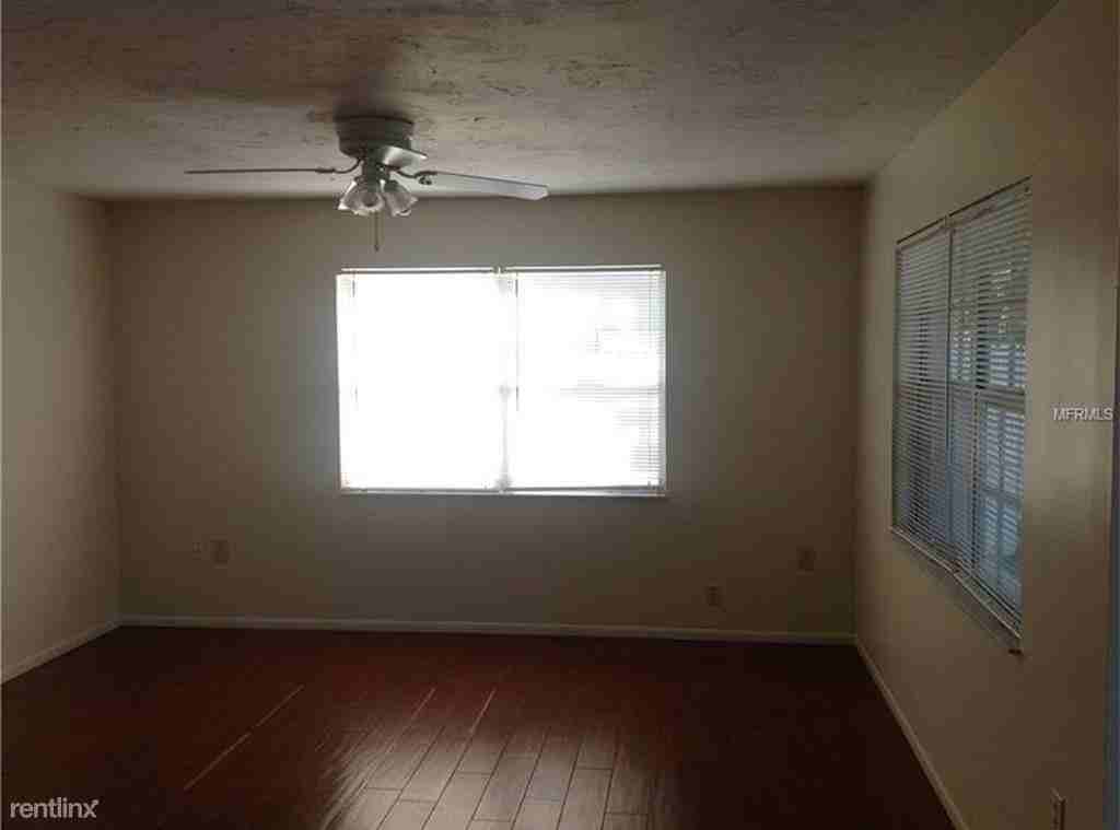 4705 18th St W - Photo 2 of 4