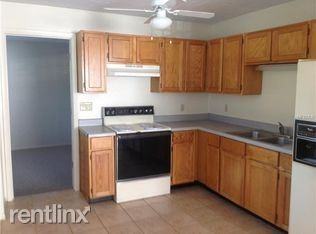 4705 18th St W - Photo 3 of 4