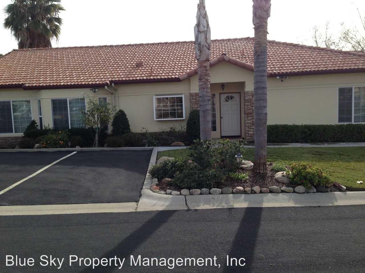 32608 Montgomery Dr - Photo 2 of 21