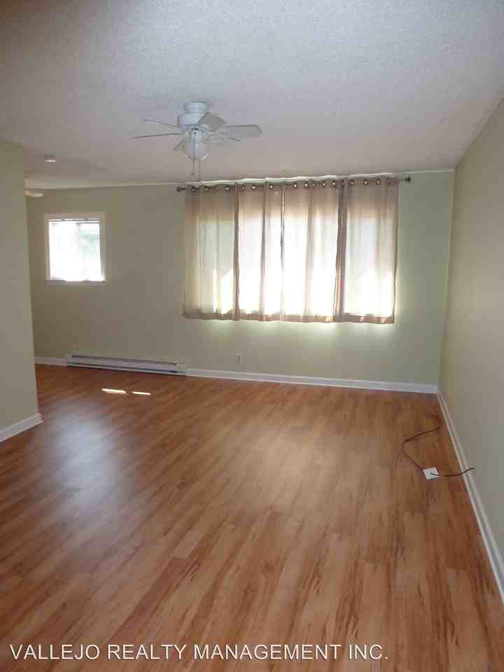 403-407 Trinity Street - Photo 2 of 11