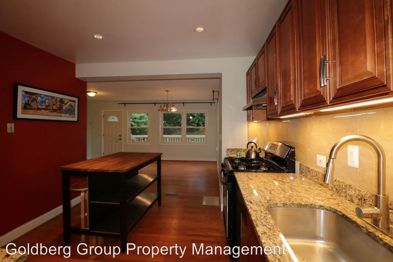 1205 Caddington Ave - Photo 3 of 23