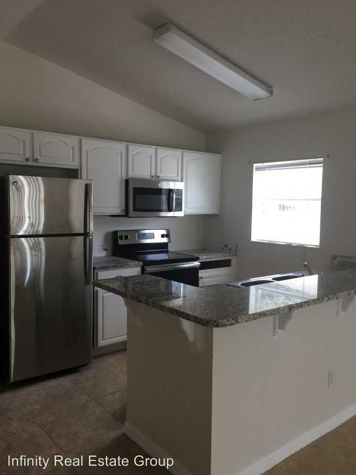 5047 Luna Negra Dr - Photo 2 of 9