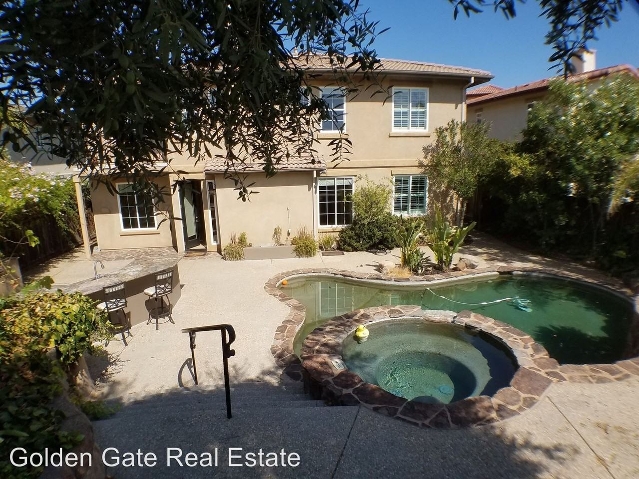 333 Foothill Dr - Photo 2 of 31