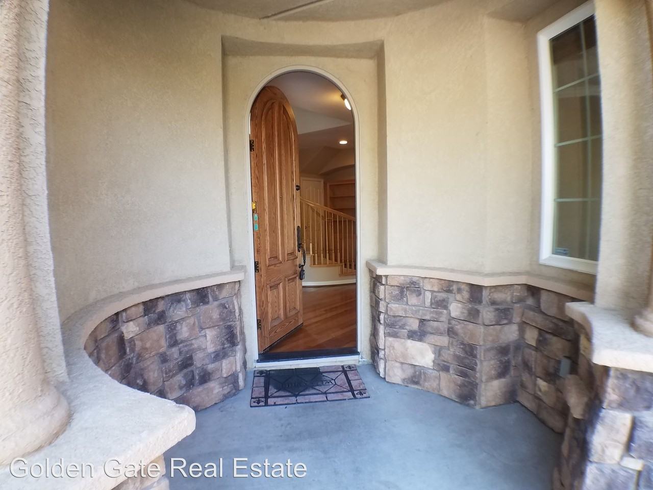 333 Foothill Dr - Photo 3 of 31