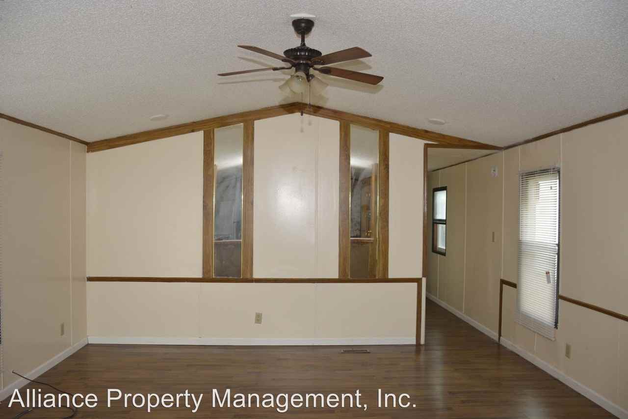 808 S Elm St - Photo 2 of 7