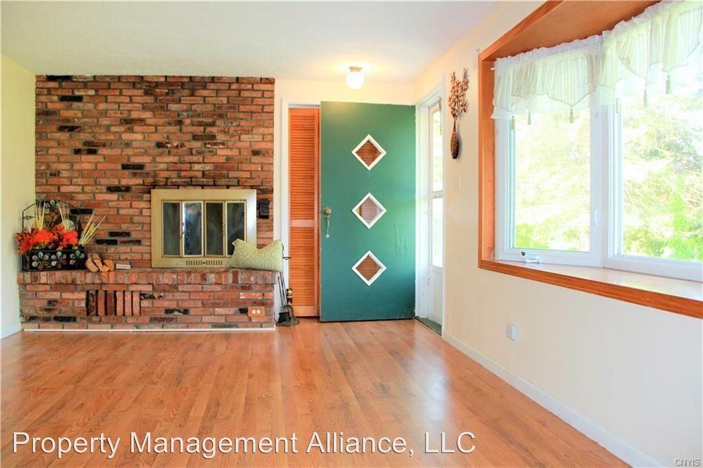 4149 Apulia Rd - Photo 3 of 20