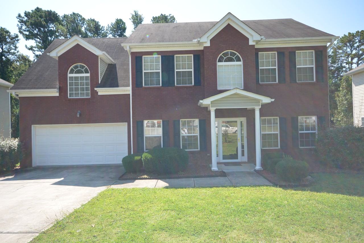 646 Sterling Ct - Photo 3 of 27