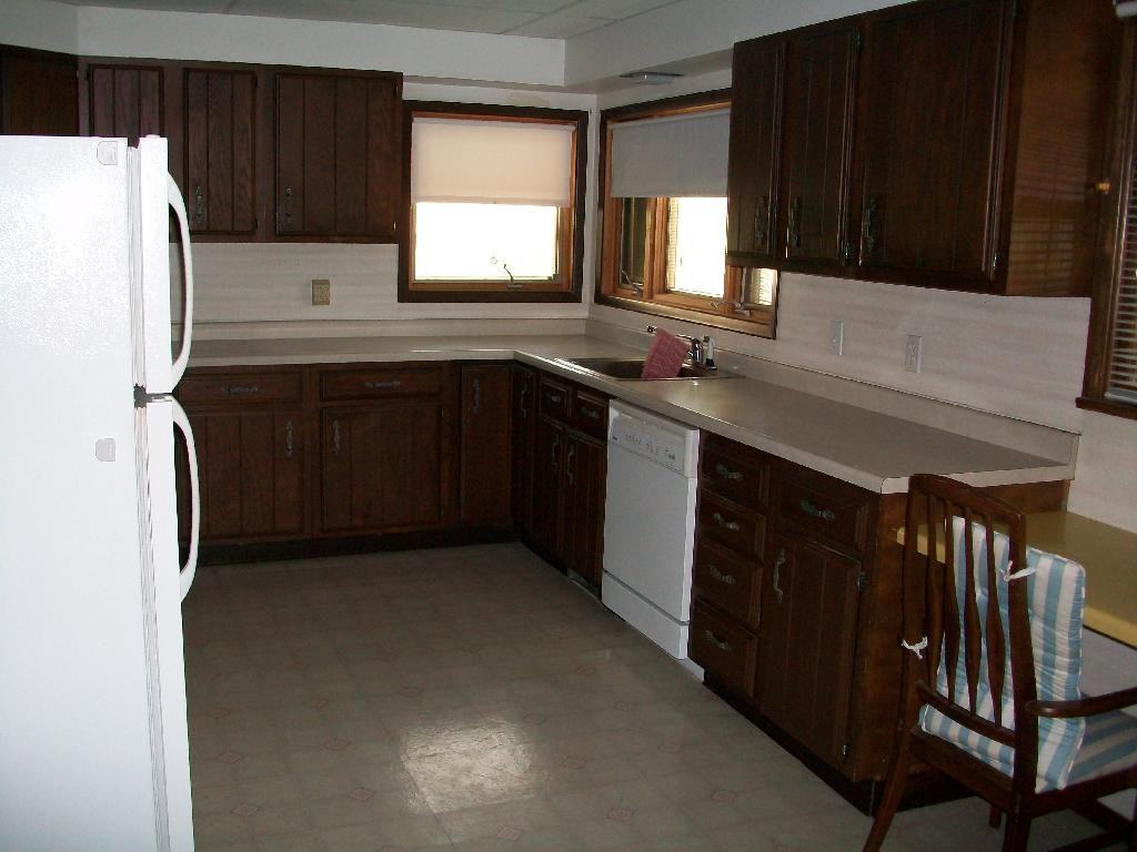 615 6th St NW - Photo 2 of 2