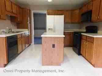 3820 Westridge Dr - Photo 3 of 9