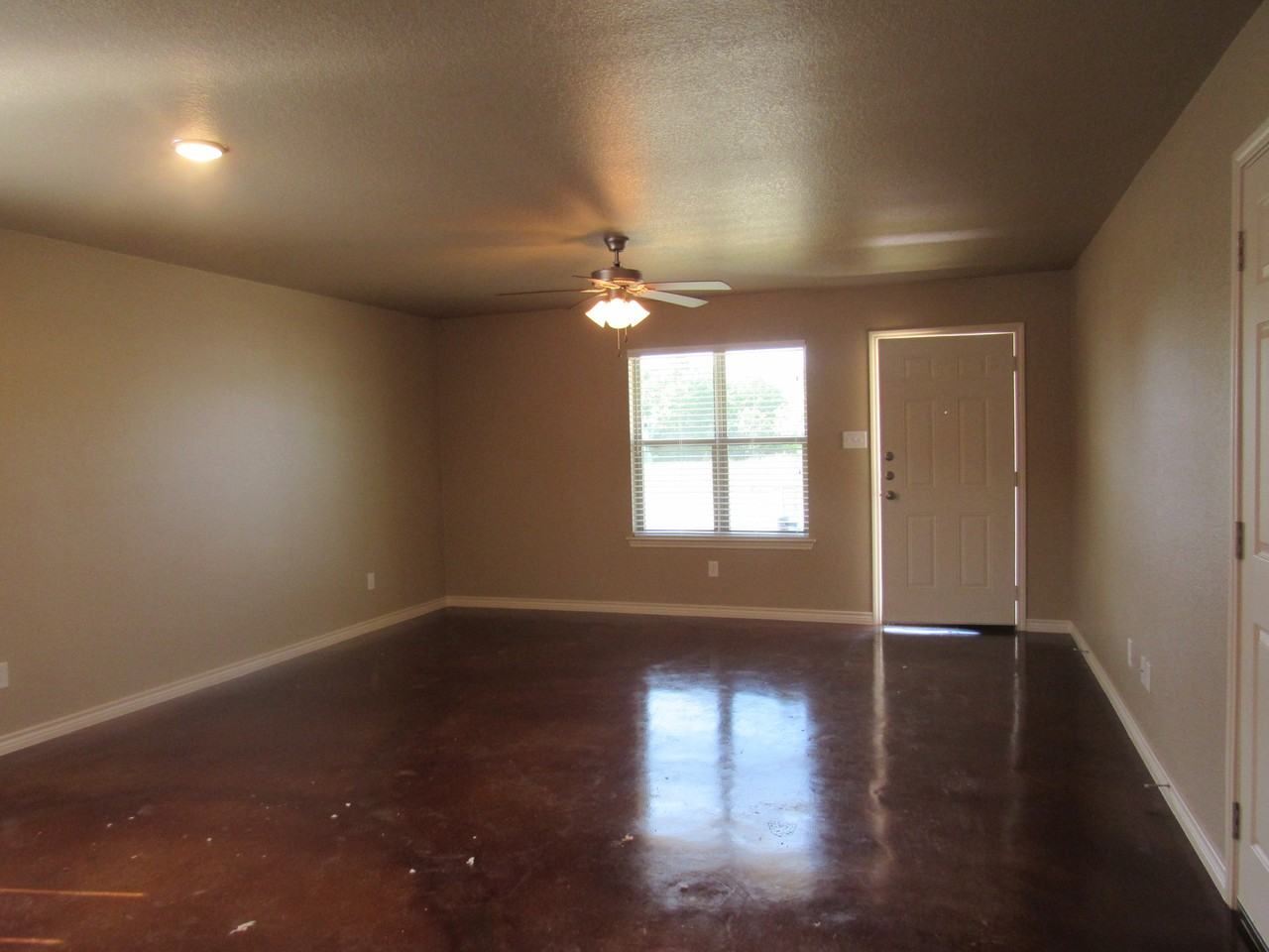 1575 and 1577 Brady Way - Photo 2 of 15