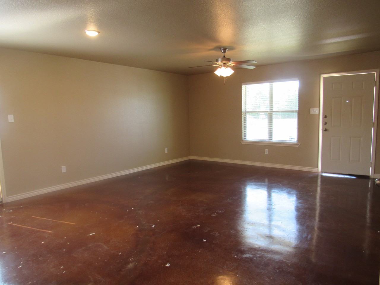 1575 and 1577 Brady Way - Photo 3 of 15