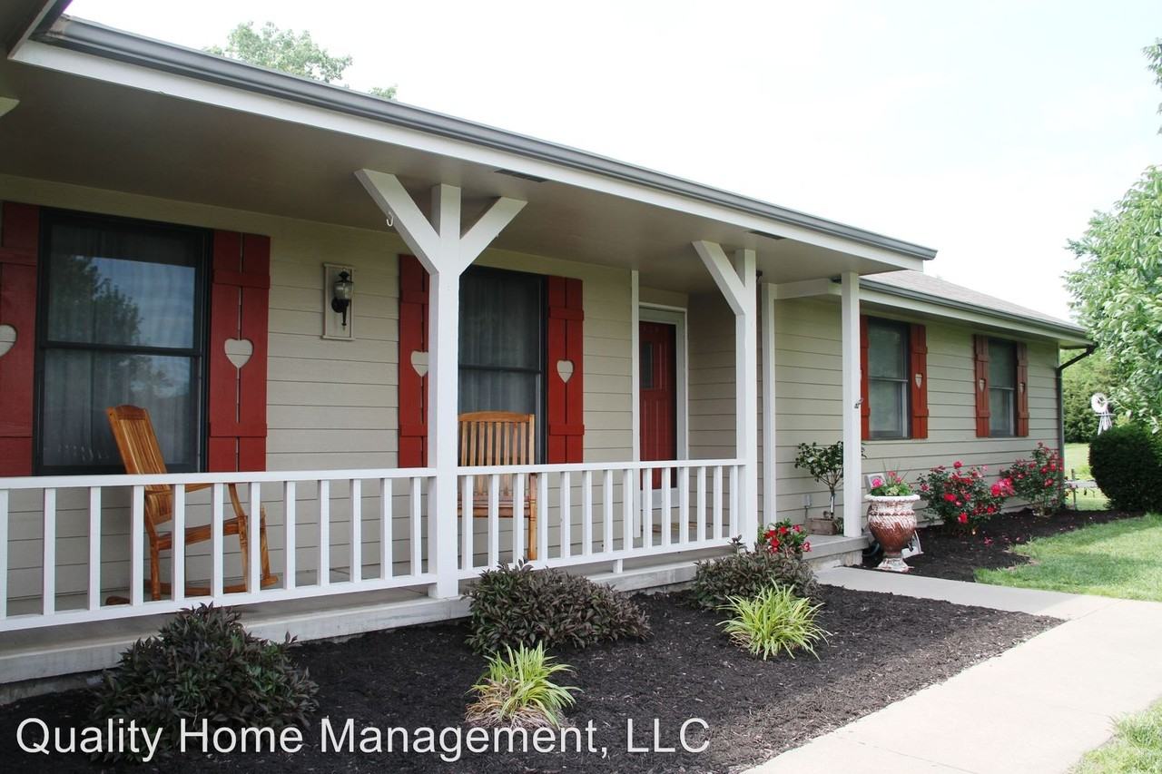 2708 Meadowlark Dr - Photo 2 of 50