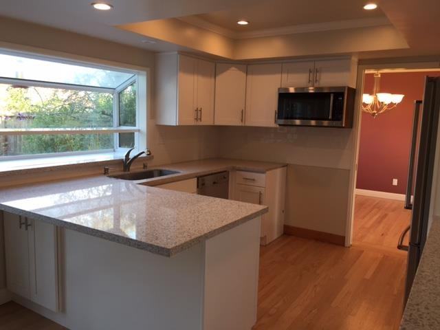 2556 Hallmark Dr - Photo 2 of 30