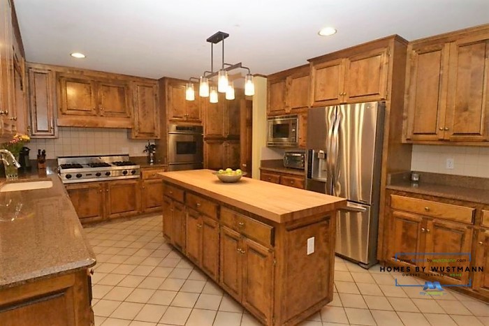10325 North Waterleaf Court - Photo 3 of 23