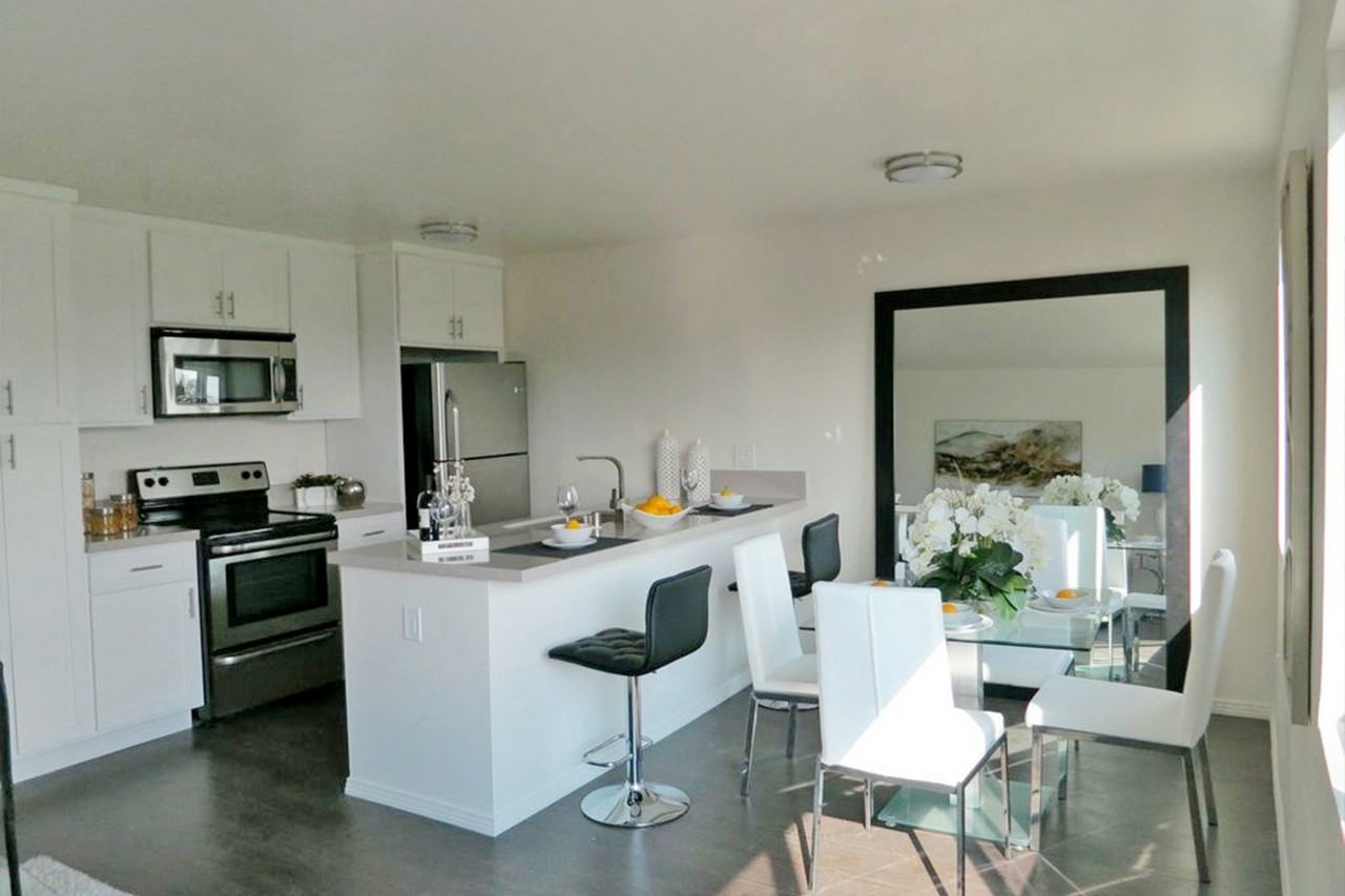 Sixth + Raymond - Photo 2 of 9