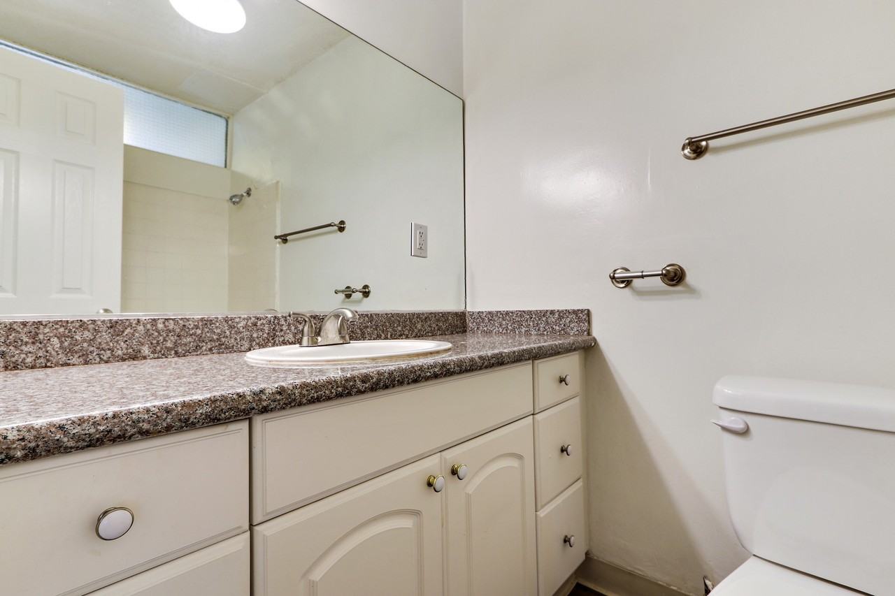 Santa Monica Biltmore - Photo 6 of 17