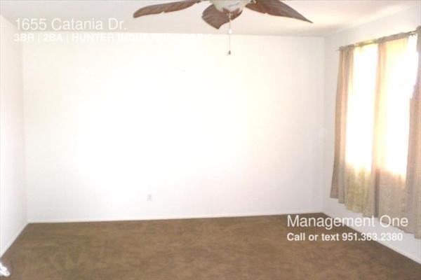 1655 Catania Dr - Photo 2 of 14