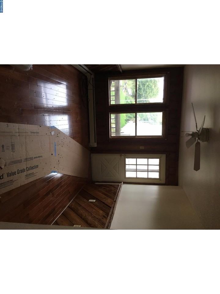 654 S 17 1/2 St - Photo 3 of 14