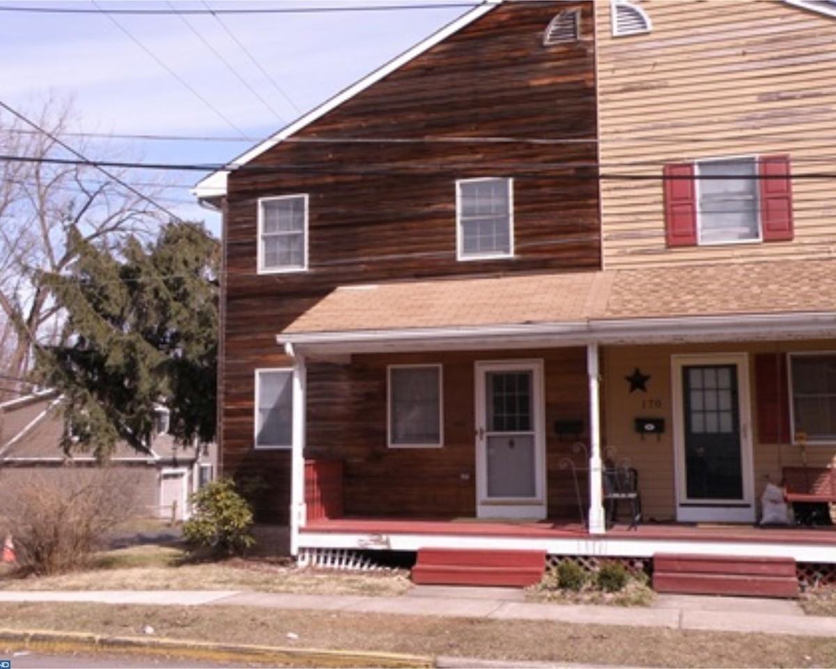 168 S Canal St - Photo 2 of 18