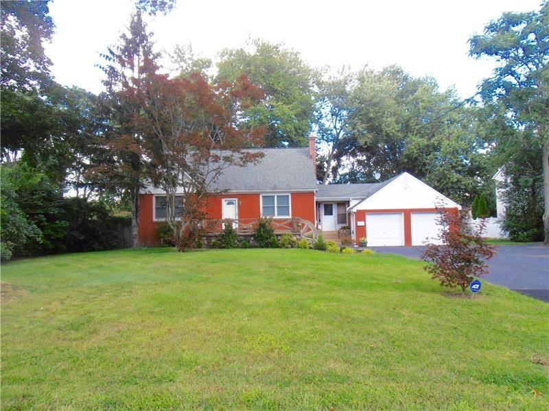 324 Morris St - Photo 2 of 14