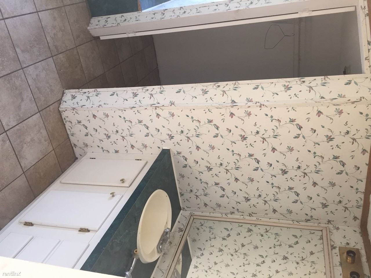 125 Pebbles Ln - Photo 3 of 6