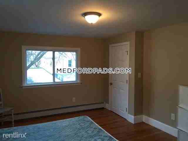 200 Harvard St - Photo 2 of 5