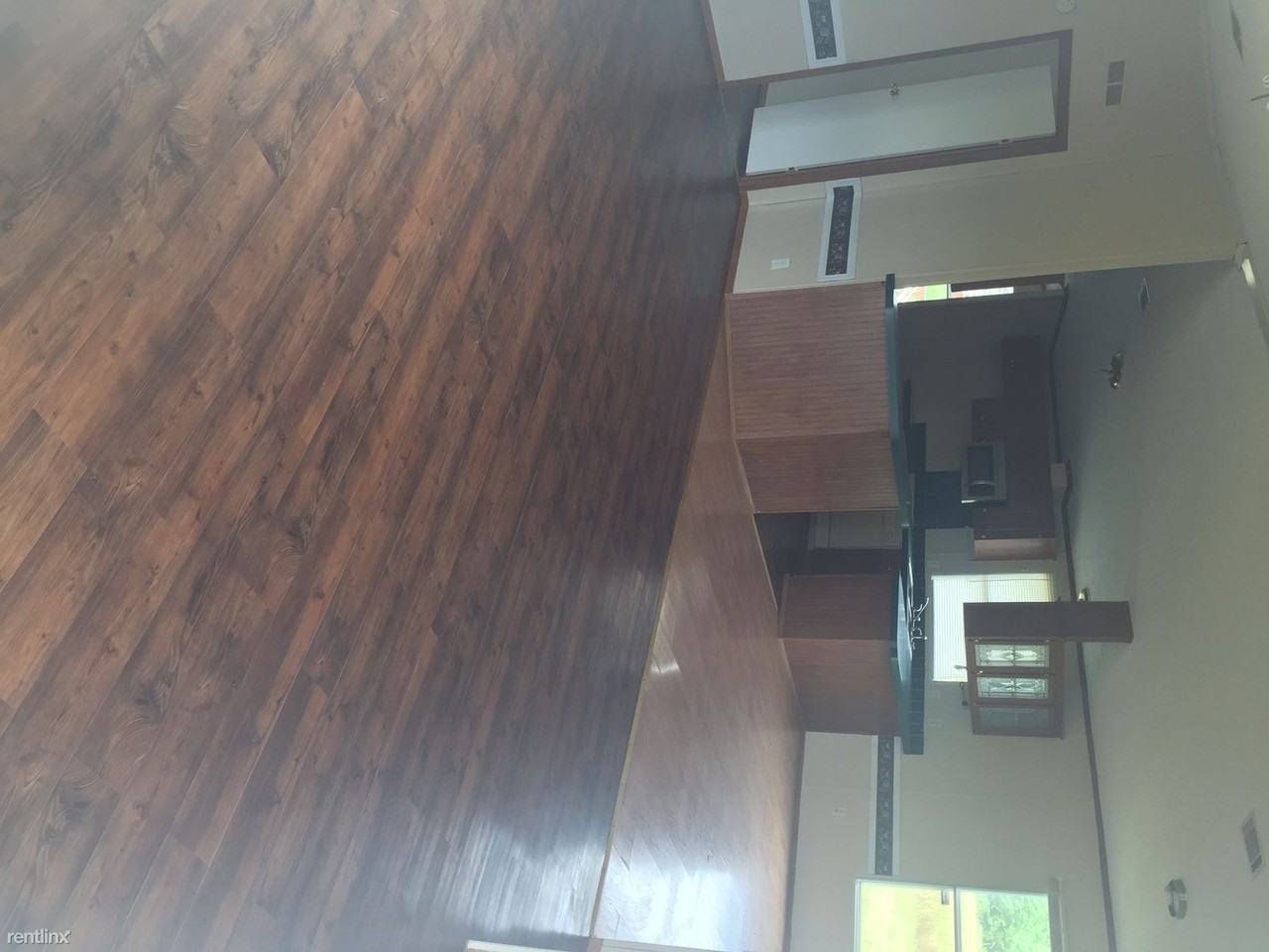 232 Crescent Meadows Ln - Photo 3 of 7