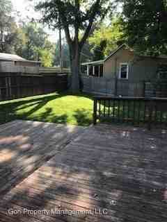 314 Locust St - Photo 3 of 12