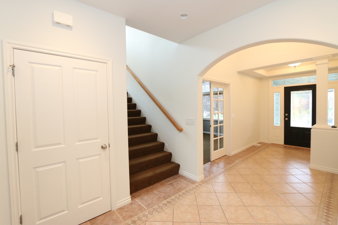 8704 Acadia Dr - Photo 3 of 21