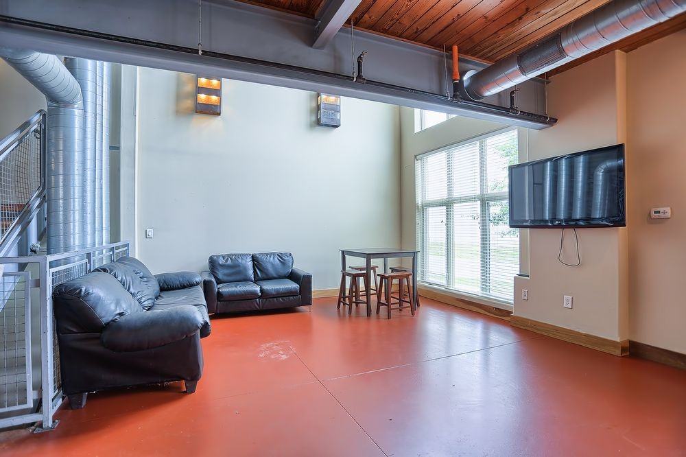 25 E John St - Photo 3 of 18